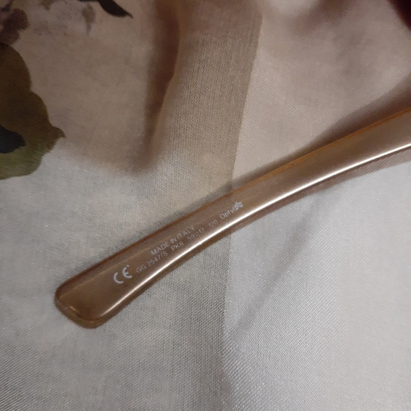 Authentic Gucci sunglasses main image 4